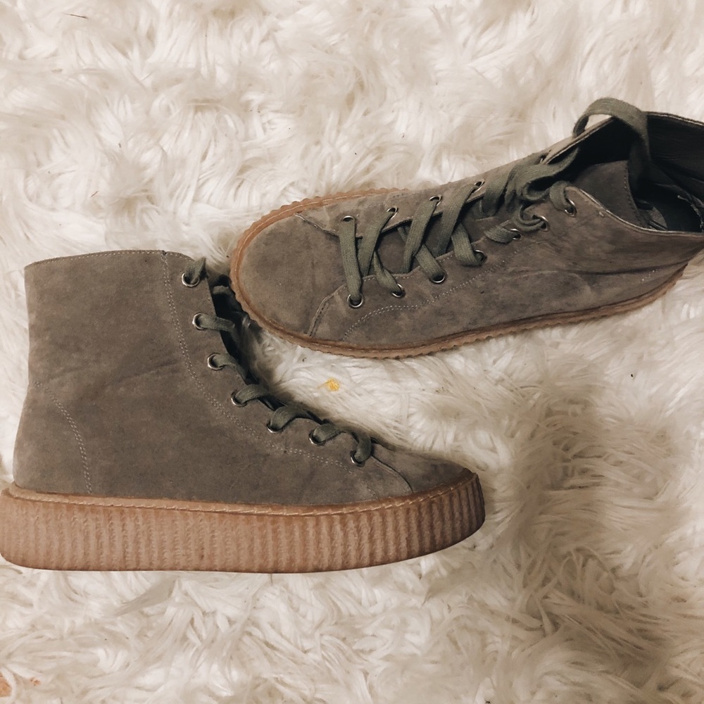Suede Gum sole platform boots